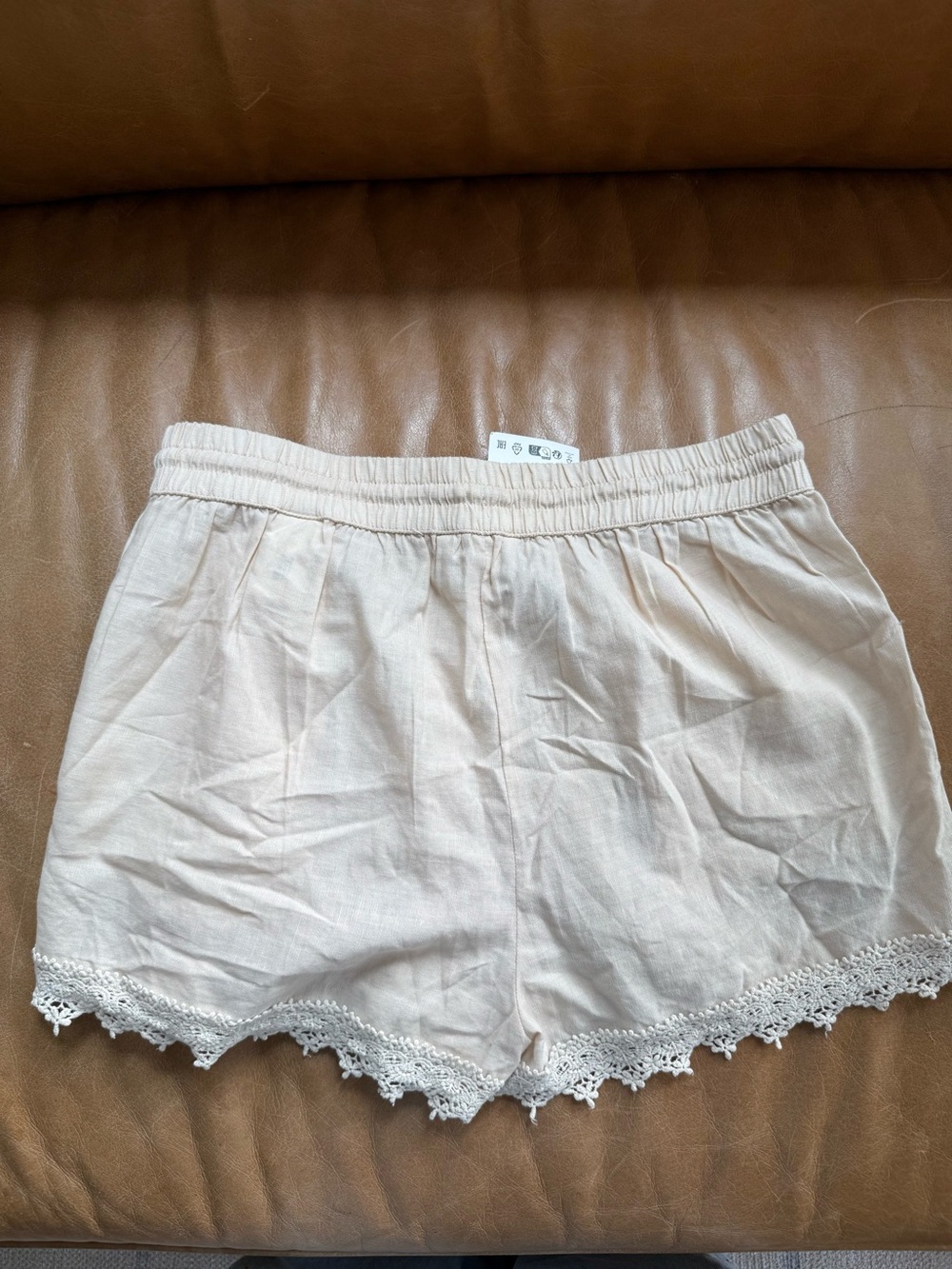 Zara Cream Shorts with Pink & Green Floral Embroidery - Picture 2 of 4